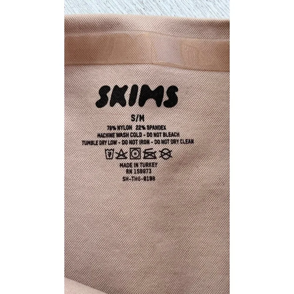 SKIMS Kim Kardashian Core Control Thong Beige Size S/M SH-THG-0108 NWOT - Picture 3 of 6